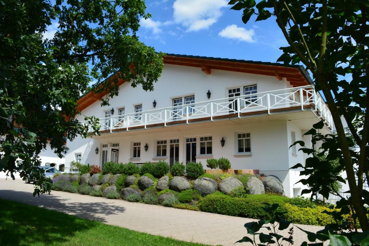 Reiterhof Und Pension Eichenhof Haiger Esterno foto